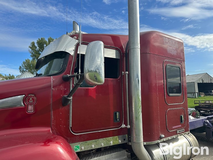 2013-kenworth-t660-image-9