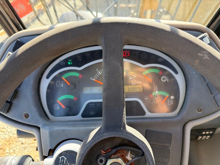 caterpillar-th360b-image-90