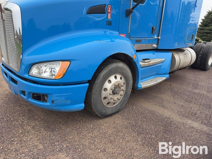 2013-kenworth-t660-image-9
