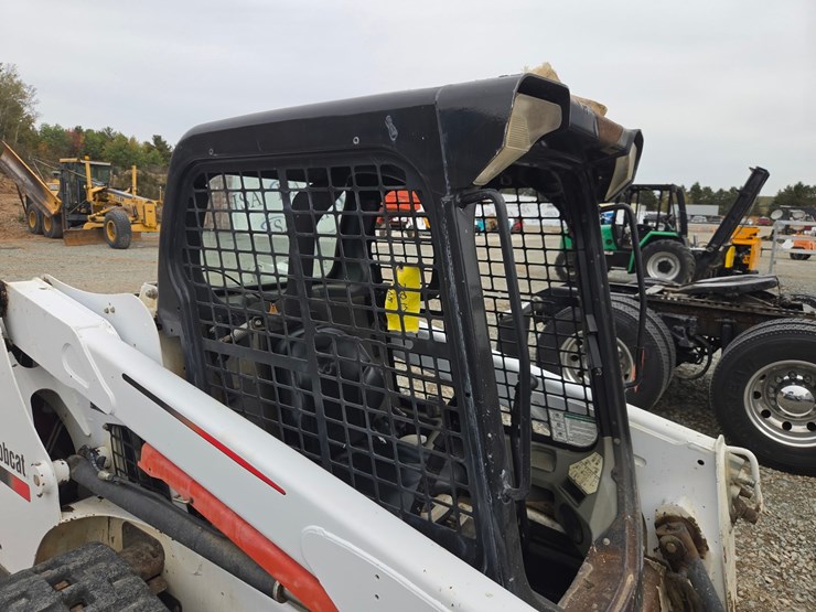 2013-bobcat-t550-image-33