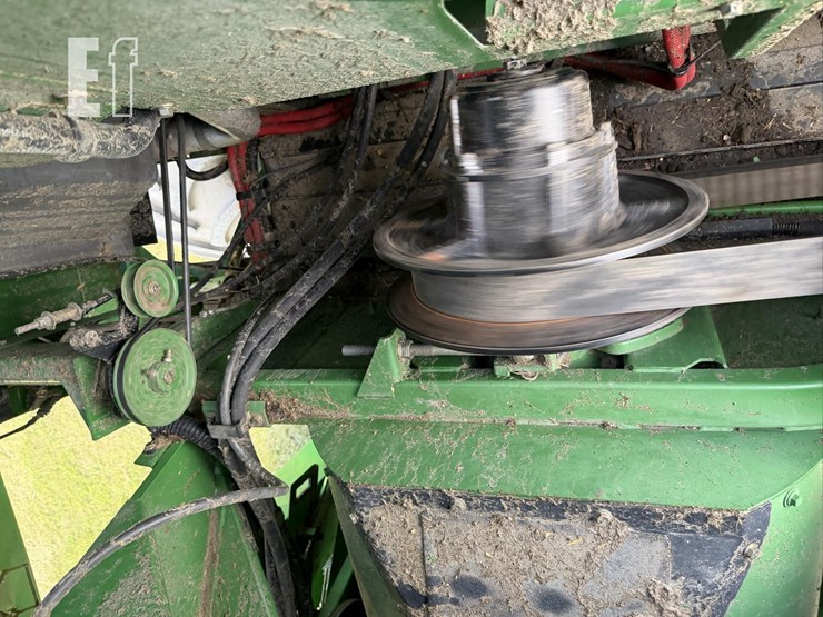 2011-john-deere-9770-sts-image-102
