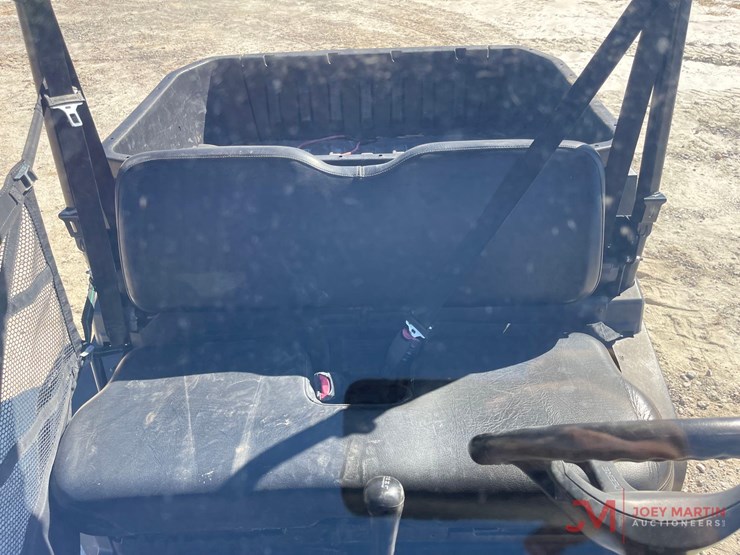 2024-john-deere-gator-image-14