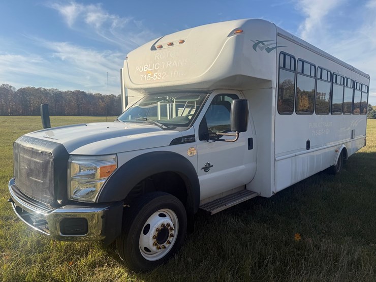 2015-ford-f550-image-1
