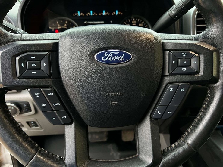 ford-f150-xlt-image-15