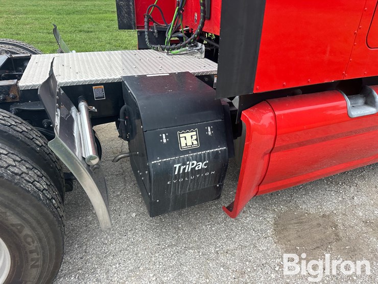 2021-peterbilt-579-image-15