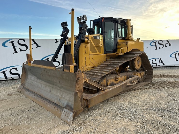 caterpillar-d6t-lgp-image-1