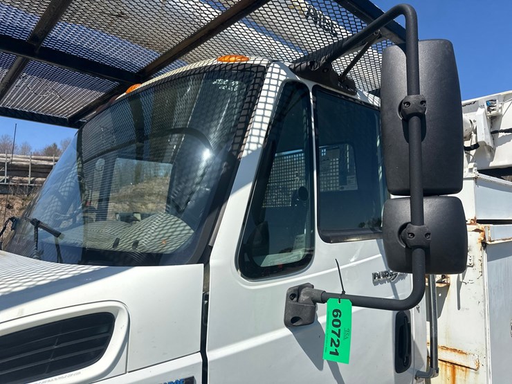 2009-international-durastar-4300-image-15