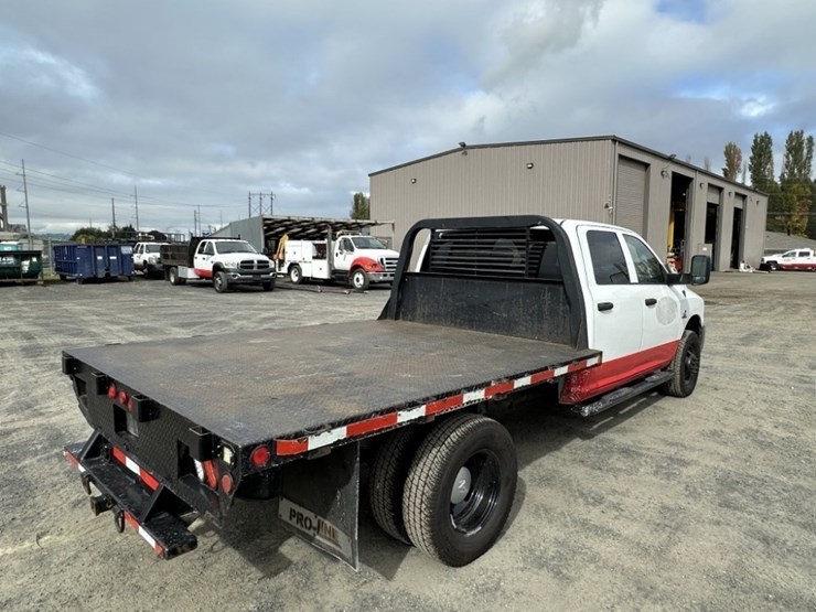 2014-dodge-3500-image-5