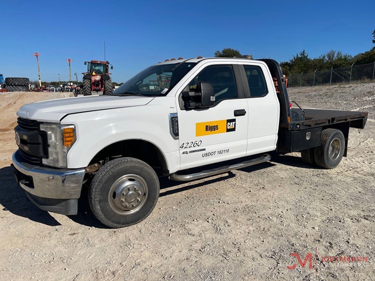 2017-ford-f350-xl-image-7