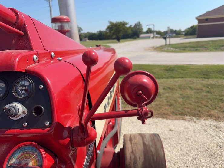 farmall-350-image-40