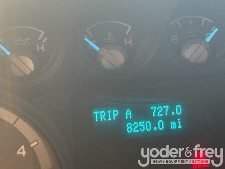 2014-ford-f750-image-3