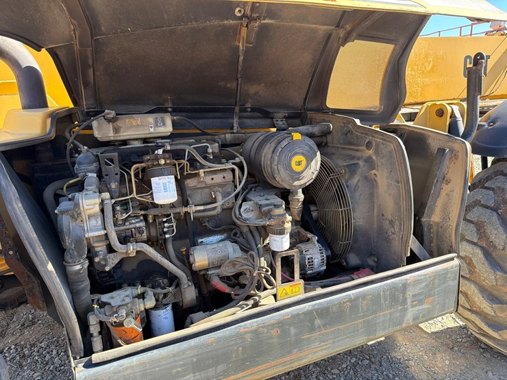 caterpillar-th360b-image-48