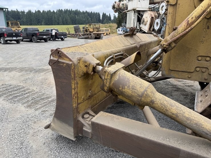 1967-caterpillar-d8h-image-12