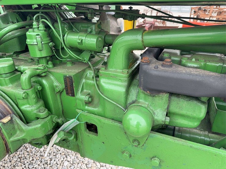 1957-john-deere-520-image-32