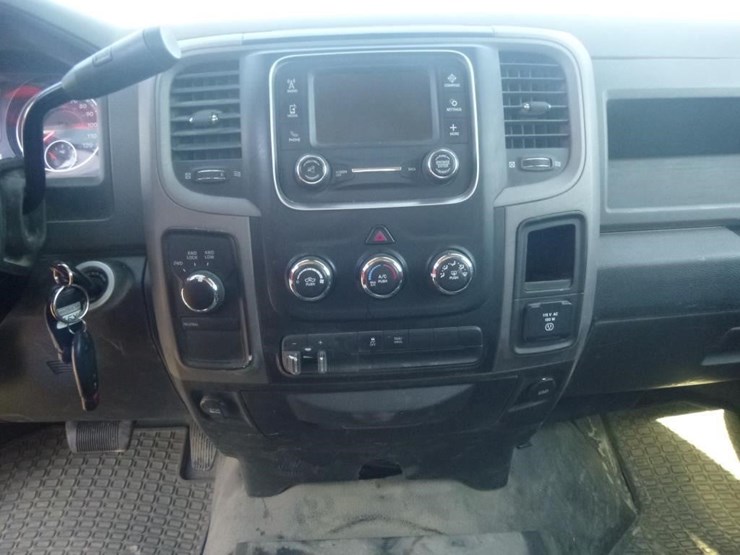 2016-dodge-1500-image-12