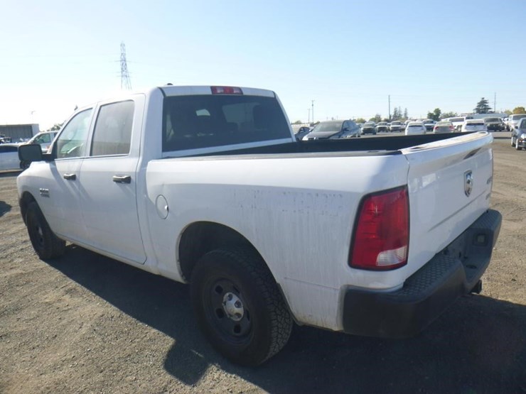 2015-dodge-1500-image-5