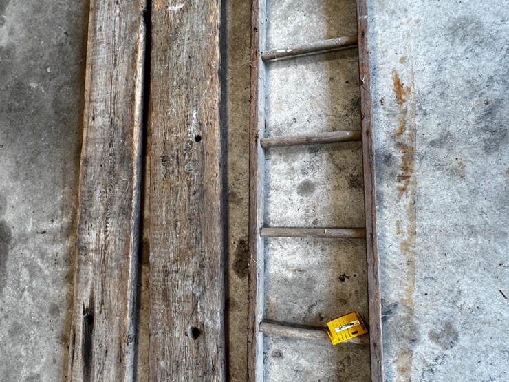 10'-wooden-ladder-&-7'-wooden-ramps-image-10