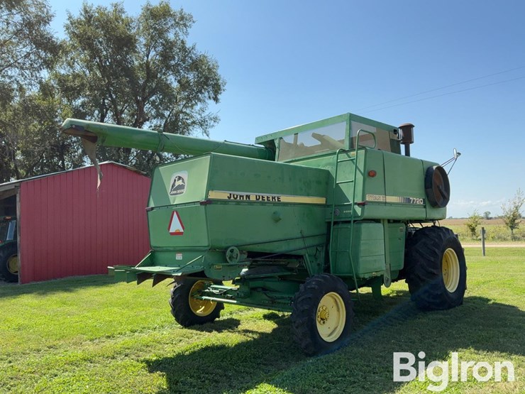 1987-john-deere-7720-titan-ii-image-5