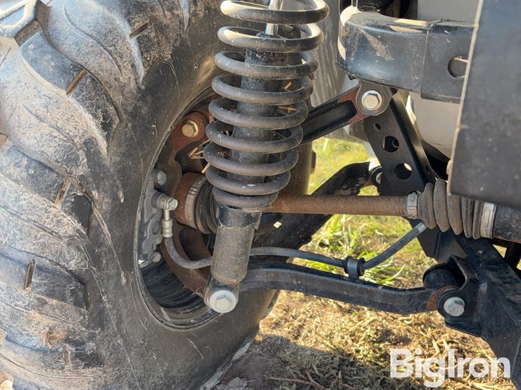 2014-john-deere-gator-image-19