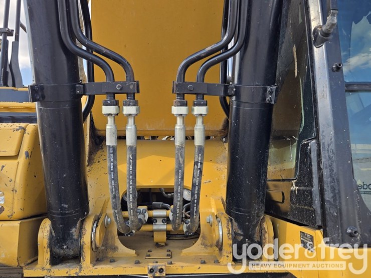 2022-caterpillar-336-image-24