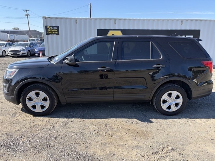 2018-ford-explorer-image-7