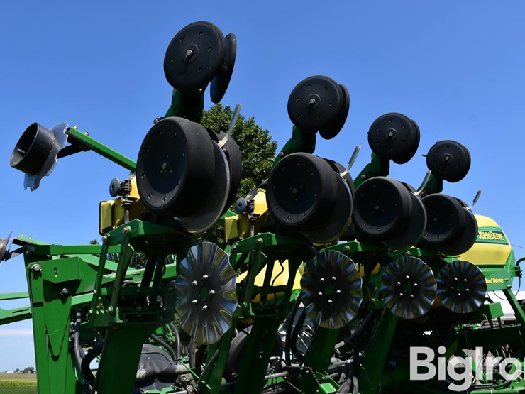 2009-john-deere-1790-ccs-image-16