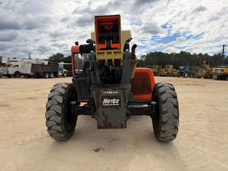 2009-jlg-g10-55a-image-7