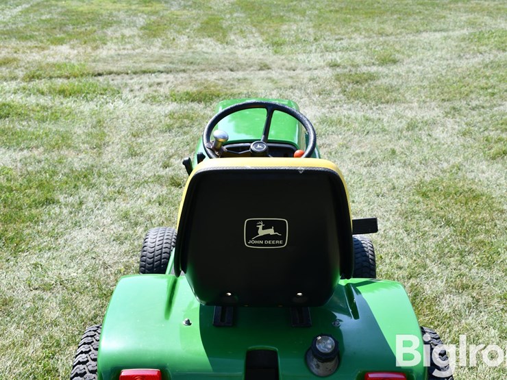 john-deere-300-image-14