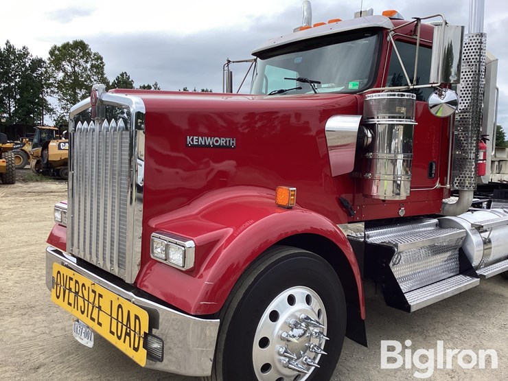 2017-kenworth-w900-image-9