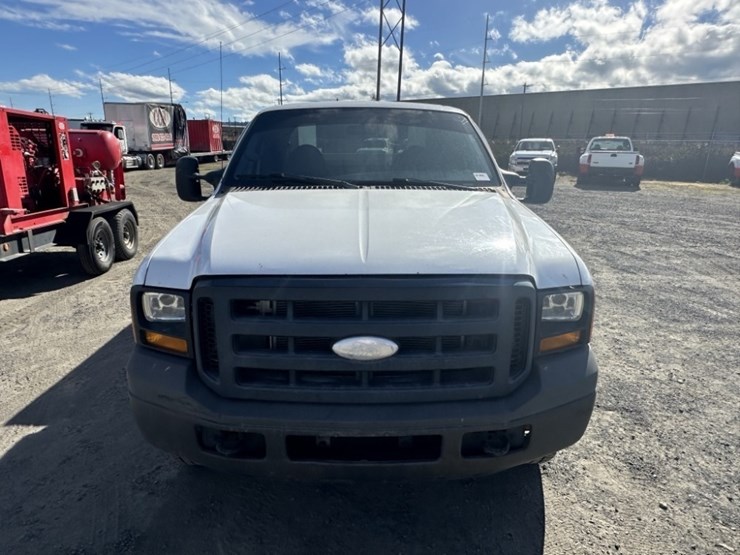 2006-ford-f350-xl-image-8