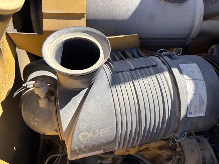 2005-deere-410g-image-44