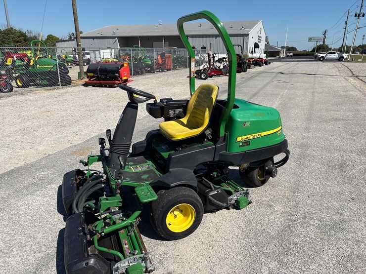 2021-john-deere-2400-image-1