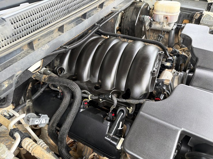 2019-chevrolet-silverado-1500-image-81