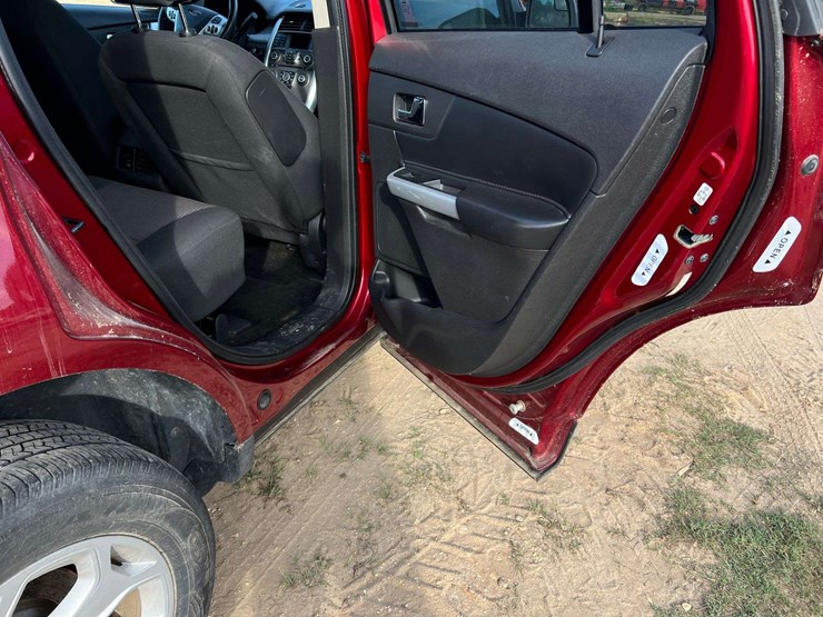 ford-edge-sel-image-25