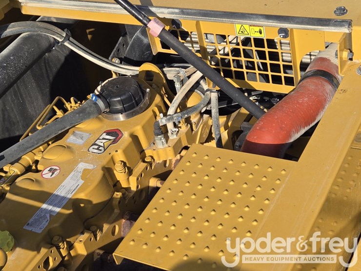 2022-caterpillar-336-image-61