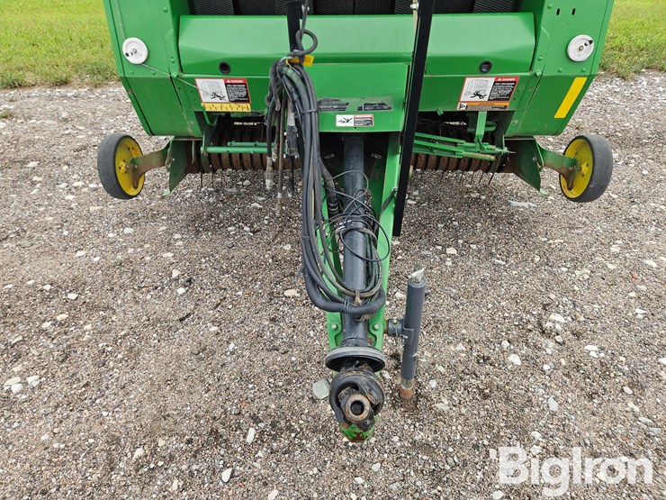 2003-john-deere-567-image-10
