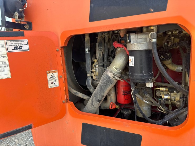 2019-jlg-8042-image-39