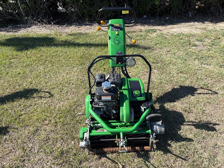 john-deere-11-image-9