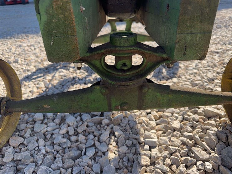 john-deere-112-image-9