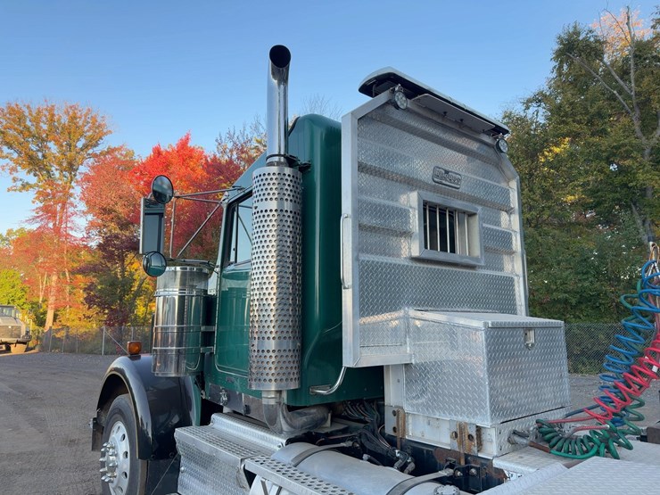 2006-kenworth-w900-image-27