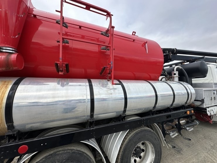 2012-vactor-2100-image-25