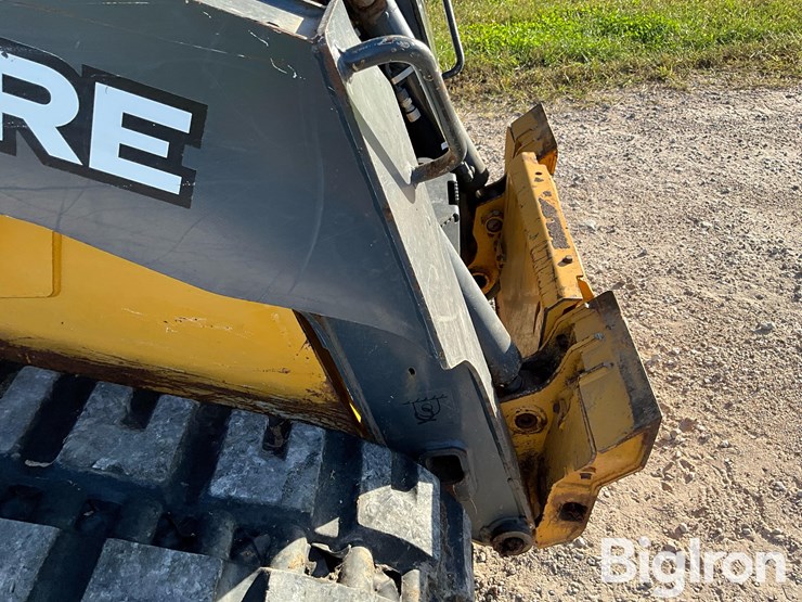 2019-deere-317g-image-18