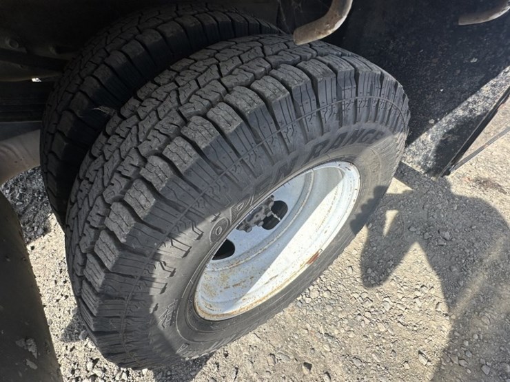 2013-chevrolet-silverado-3500-image-14