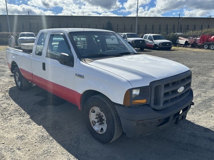 2005-ford-f250-xl-image-7