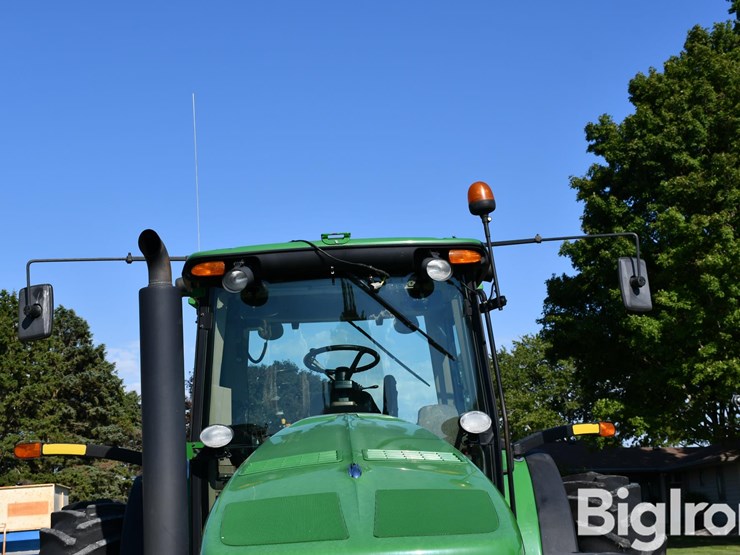 2008-john-deere-8230-image-11