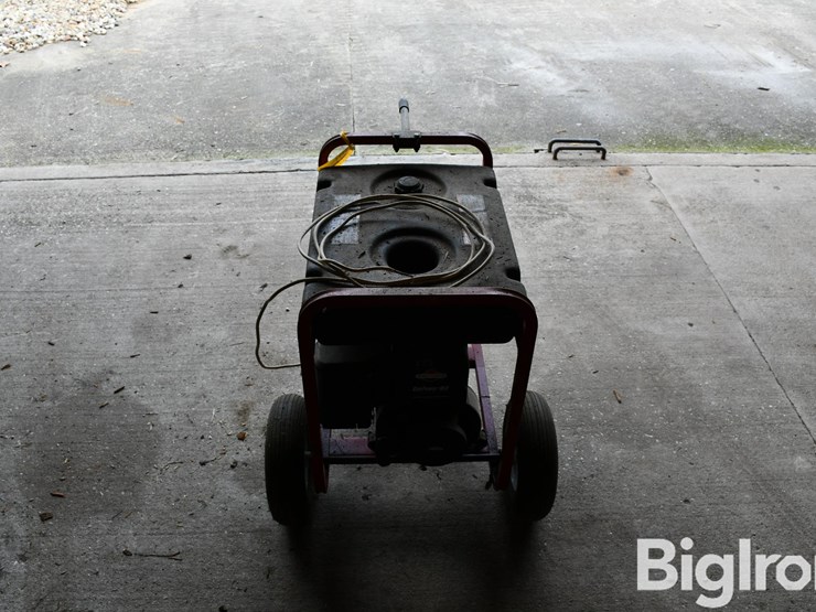 generac-svp-5000-portable-generator-image-6