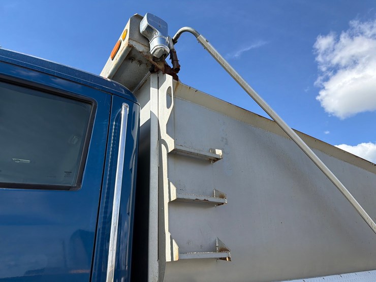 2016-kenworth-t880-image-14