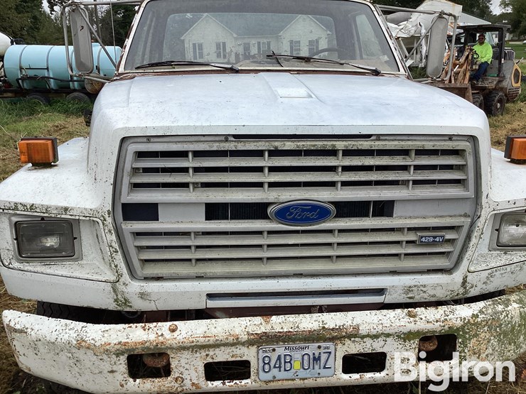 1991-ford-f700-image-12