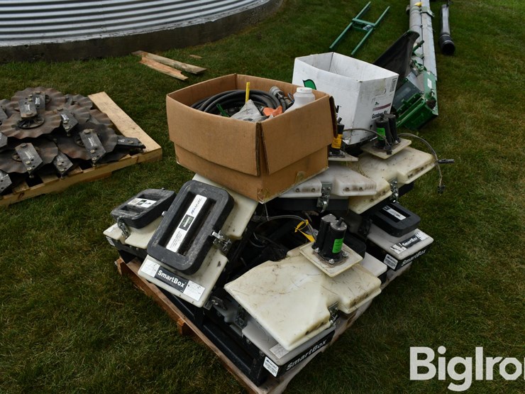 pallet-of-smart-boxes-image-1