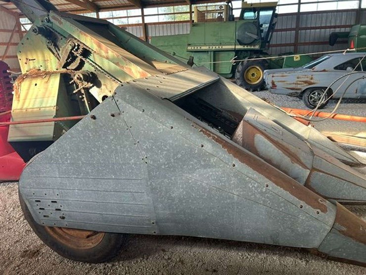new-idea-2-wide-row-corn-picker-image-6